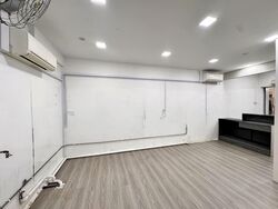 Bukit Batok Street 31 (D23), Shop House #570501201